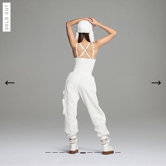 NWT* IVY PARK X ADIDAS TEDDY CARGO SWEAT PANTS - Picture 7 of 10